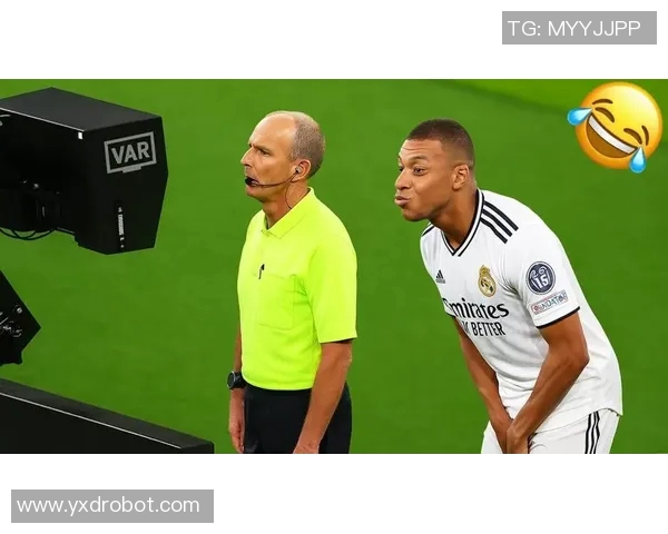 搞笑模仿足球明星大赛让你捧腹大笑的精彩瞬间回顾